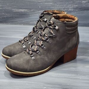 BOC Alder Ankle Boots 9 M Gray Round Toes Block Heels Lace Up Hiker Style